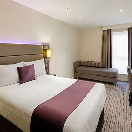 Premier Inn London 롬포드 외부 사진