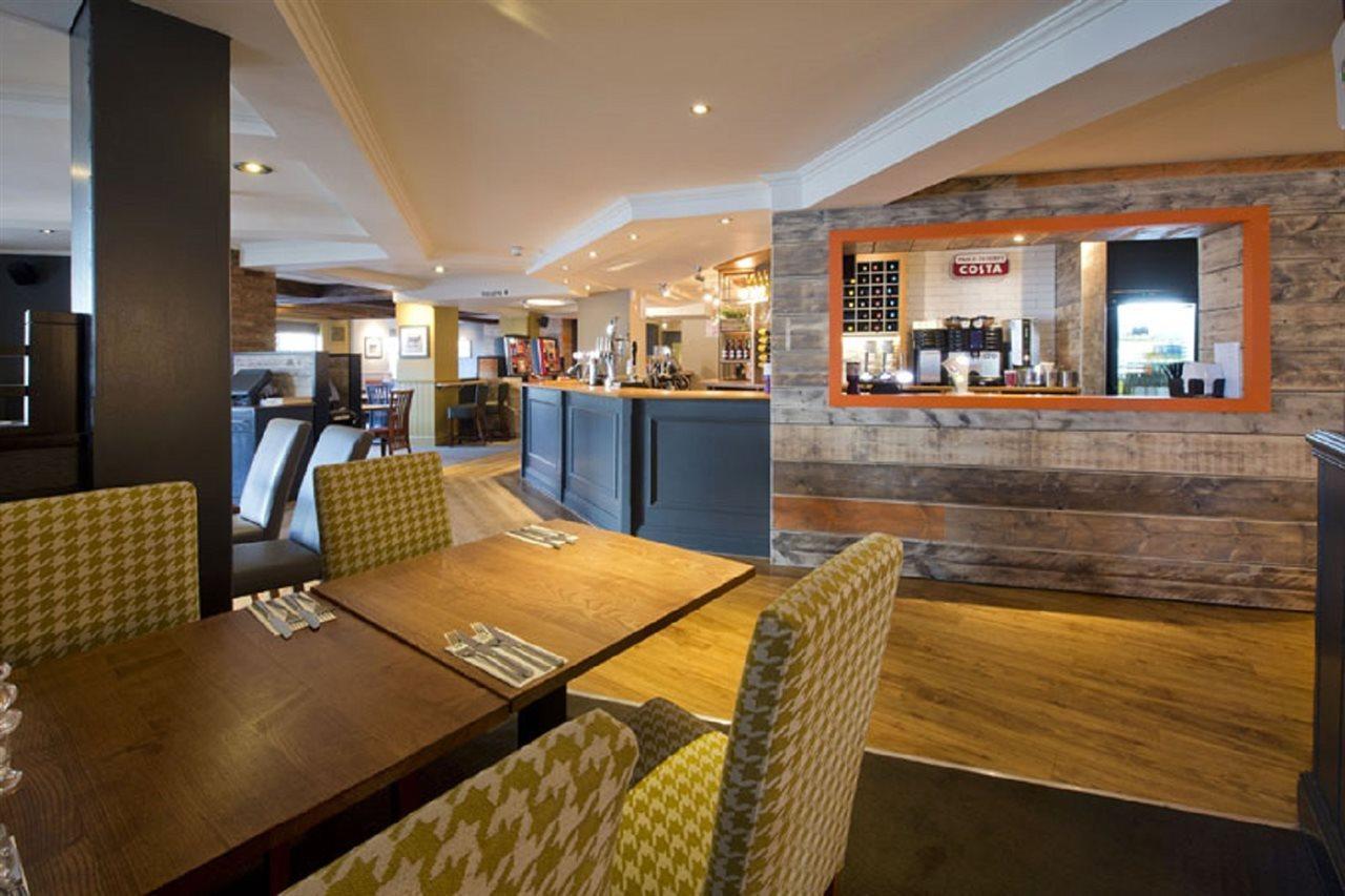 Premier Inn London 롬포드 외부 사진
