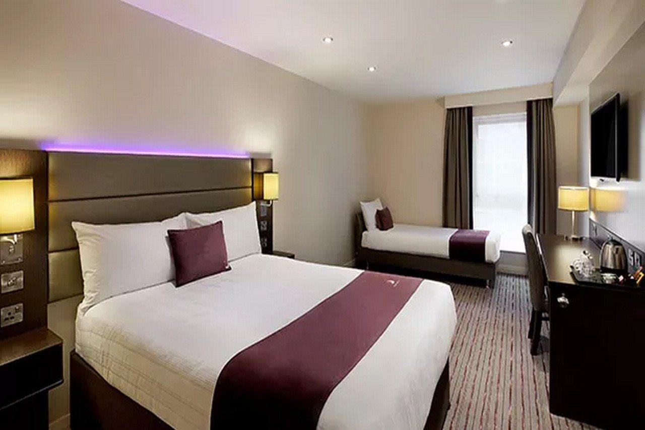 Premier Inn London 롬포드 외부 사진