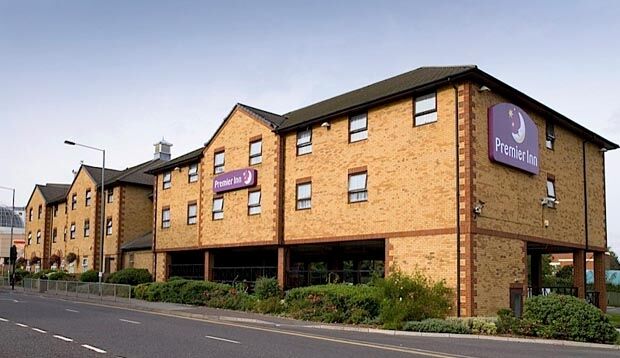 Premier Inn London 롬포드 외부 사진